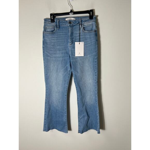 NWT Hidden Los Angeles Happi Crop Flare Jeans Sz 29 - Picture 1 of 3
